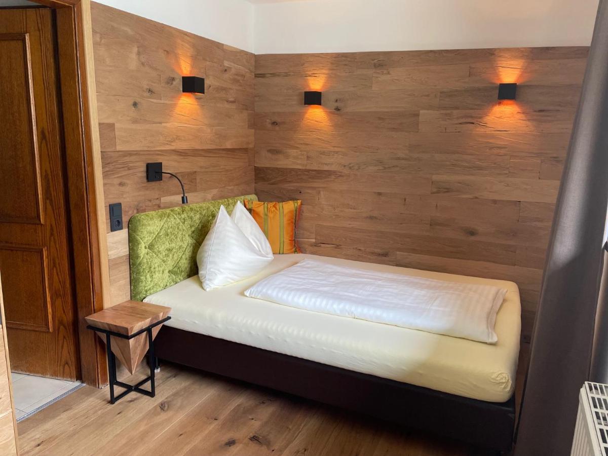 Bierhotel Loncium & Privatbrauerei Kotschach-Mauthen ภายนอก รูปภาพ