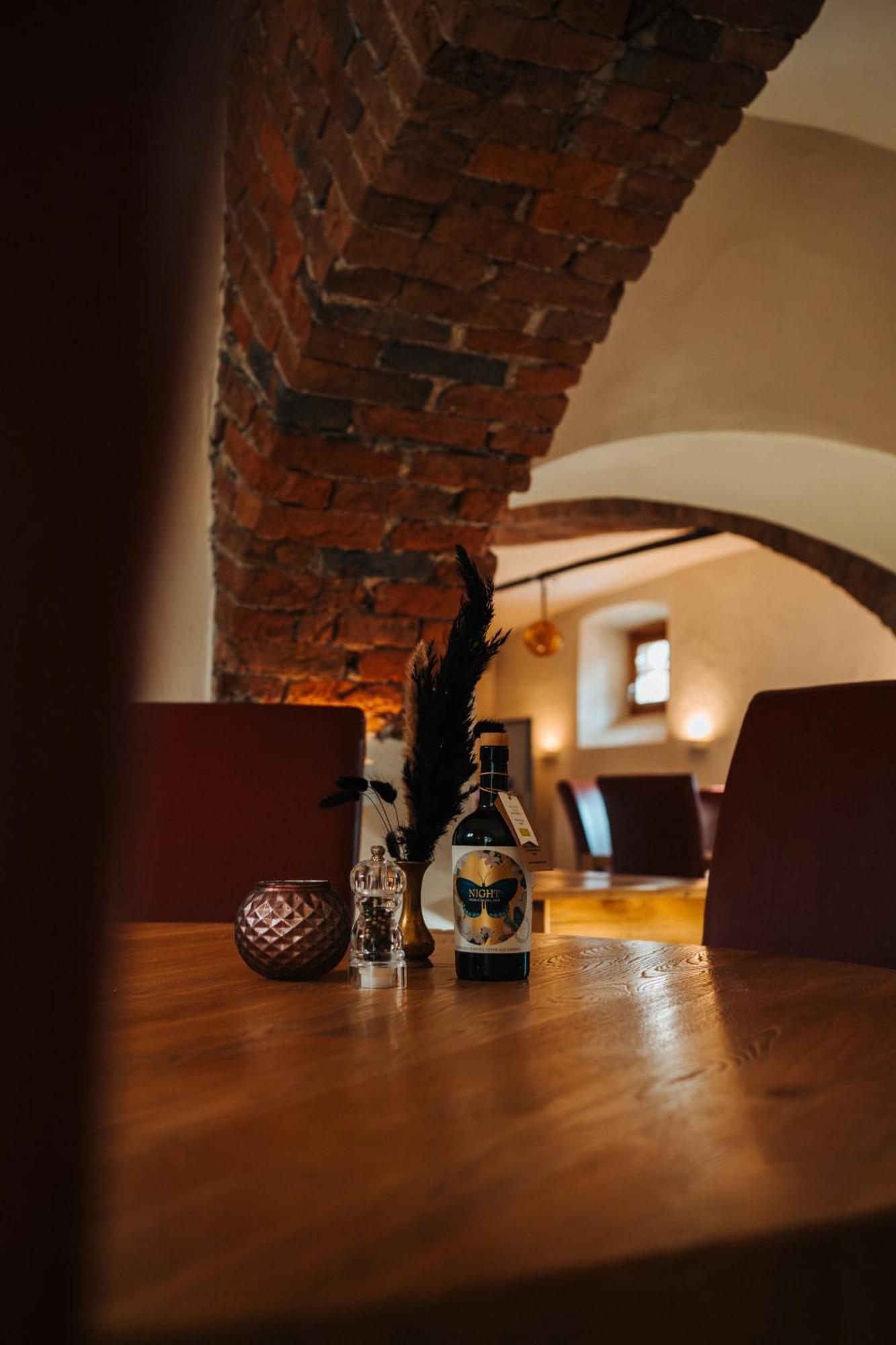 Bierhotel Loncium & Privatbrauerei Kotschach-Mauthen ภายนอก รูปภาพ